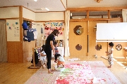 ひよこクラブ絵の具遊び